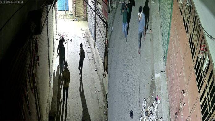 दवा दुकान में डेढ़ लाख रुपए के साथ लैपटॉप लेकर चोर हुए फरार