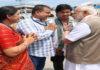 Breaking : वैभव व उनके परिवार से मिले PM मोदी, चेहरे पर दिखी खुशी