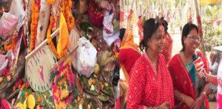 वट सावित्री व्रत आज, अभिजित मुहूर्त में करें पूजा
