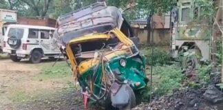 Koderma : एक ही ऑटो में सवार थे 9 लोग, पिकअप ने ऑटो में मारी भयंकर टक्कर, दो की दर्दनाक मौत...