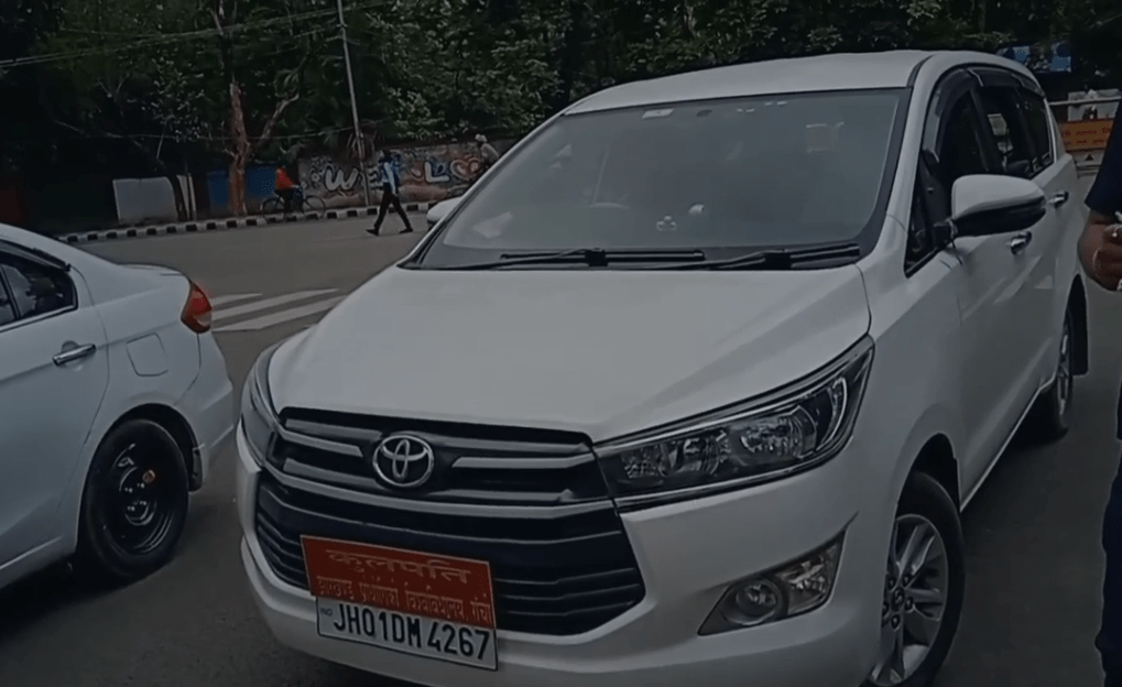 Breaking : राज्यपाल की अध्यक्षता में कई विश्वविद्यालयों के कुलपतियों के साथ महत्वपूर्ण बैठक... | 22Scope News Breaking : कई कुलपतियों और अधिकारी बैठक में मौजूद