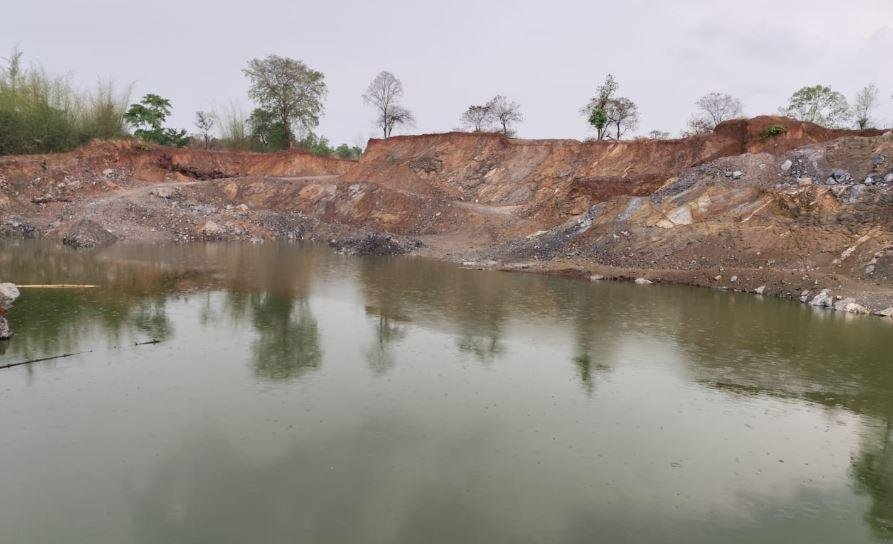 Giridih : इसी खदान में डूबकर हो गई मौत