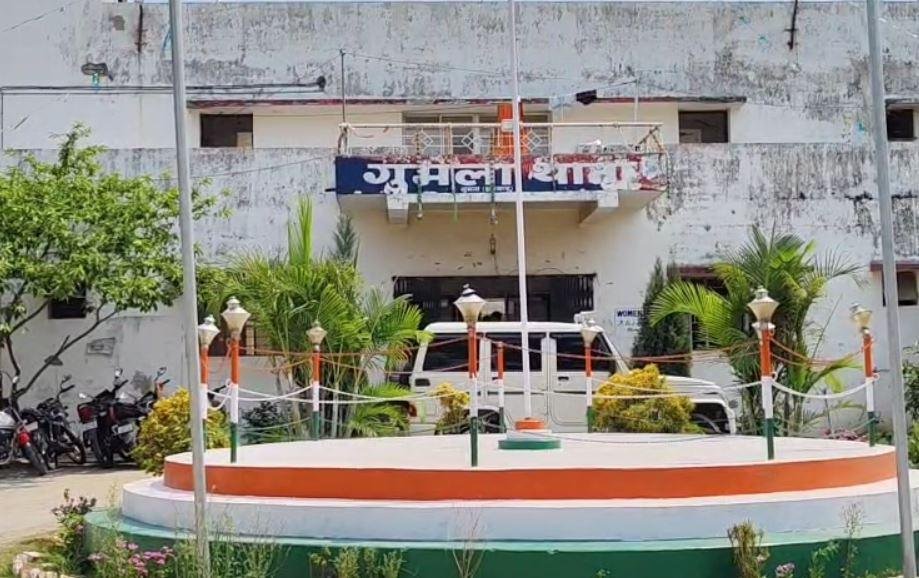 Gumla Crime : नशे के कारोबार का भंडाफोड़, ब्राउन शुगर के साथ मुख्य सरगना समेत तीन गिरफ्तार... Gumla Crime : मुख्य सरगना समेत तीन गिरफ्तार