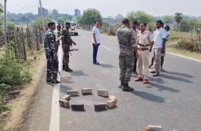 Koderma में अधजला शख्स का शव मिलने से सनसनी, जांच में जुटी पुलिस...