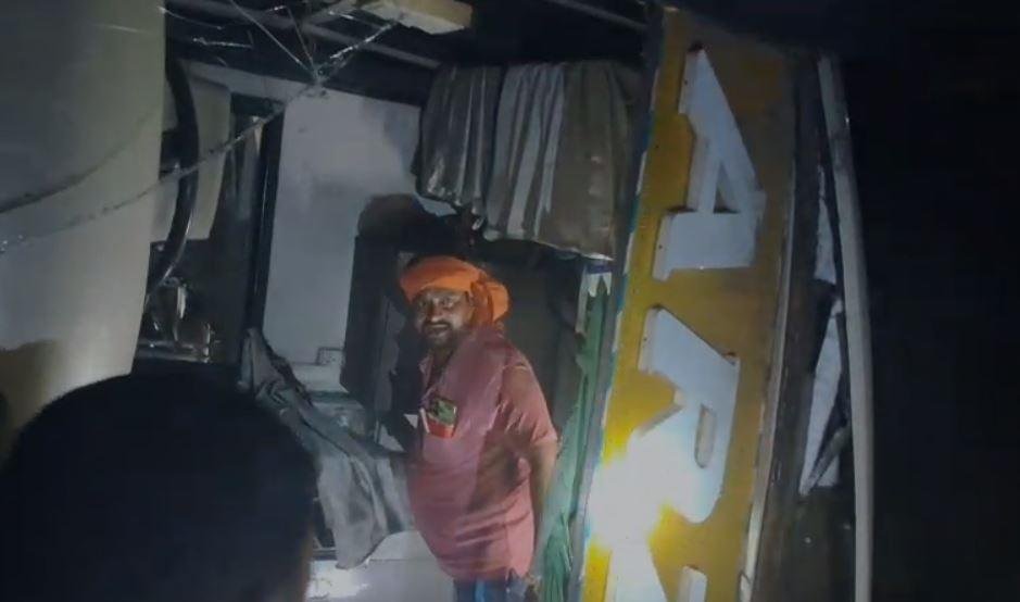 Ramgarh Accident : घटना के बाद राहत कार्य में जुटे लोग