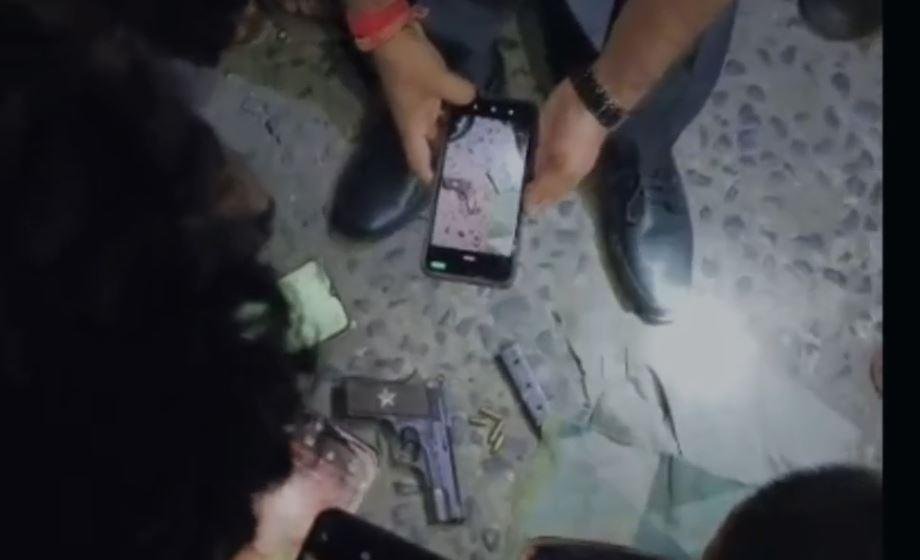 Dhanbad Breaking : हथियार सहित कई सामान बरामद
