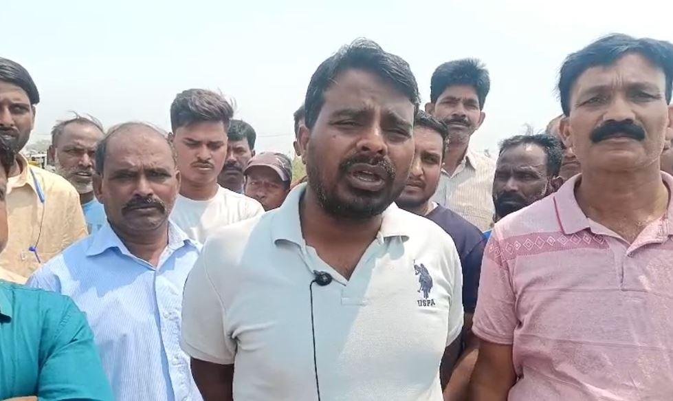 Hazaribagh : स्थानीय लोगों ने वन विभाग पर लगाया लापरवाही का आरोप