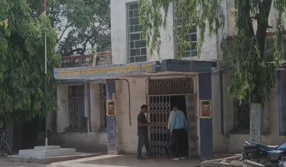 Breaking : रामगढ़ सिरका कोलियरी में सीबीआई की छापेमारी से मचा हड़कंप...