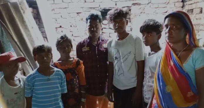 त65 Deoghar : उजड़ गया गरीब का आशियाना! घर में अचानक लगी आग से लाखों का सामान खाक...