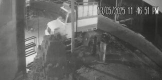 Simdega Crime : अंधेरी रात में वाहन चुरा उड़नछू हो गए चोर, पूरी घटना सीसीटीवी में कैद...