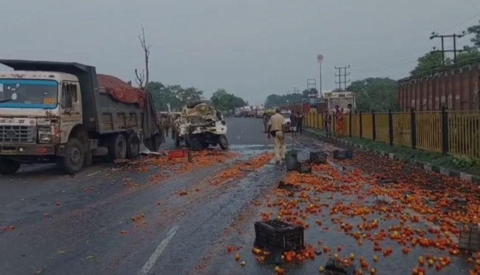 Dhanbad Accident : घटना के बाद क्षतिग्रस्त वाहन