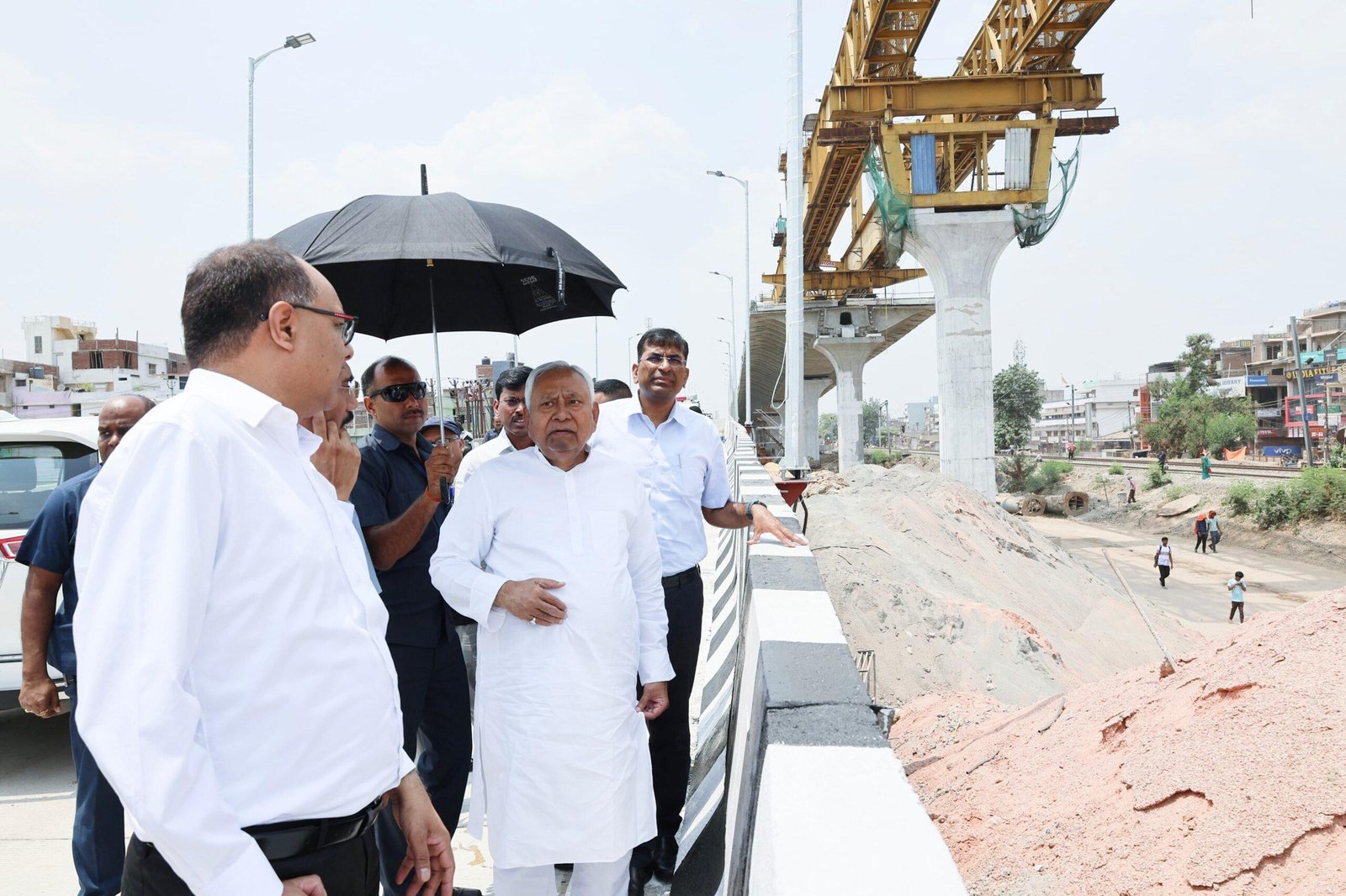 CM ने निर्माणाधीन सड़कों और पटना बस अड्डा का किया निरीक्षण, इस बात पर हो गये नाराज...