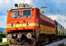 भारी बारिश से रांची रेलमार्ग प्रभावित: कई ट्रेनें रद्द और मार्ग परिवर्तित, वंदे भारत दो से तीन घंटे देरी से चलीं