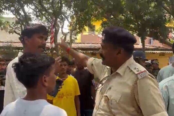 रांची में आदिवासी हॉस्टल खाली कराने पहुंचा प्रशासन, छात्रों का फूटा गुस्सा — जमीन विवाद में गहराया तनाव
