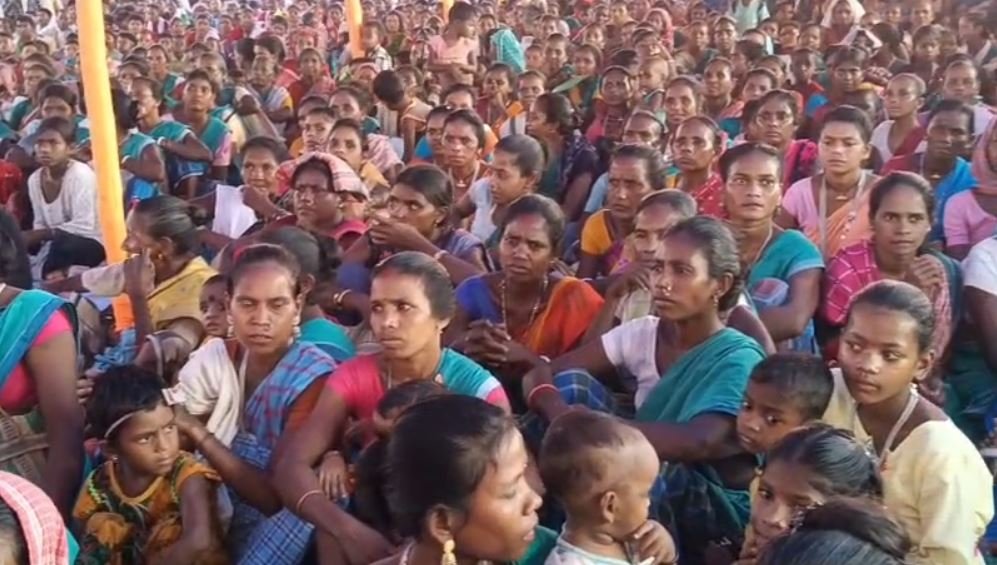 Pakur जनसभा में मौजूद ग्रामीण