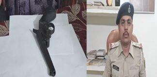 देसी कट्टा लेकर थाने पहुंची महिला, पति को फंसाने की रची थी षड्यंत्र, गिरफ्तार