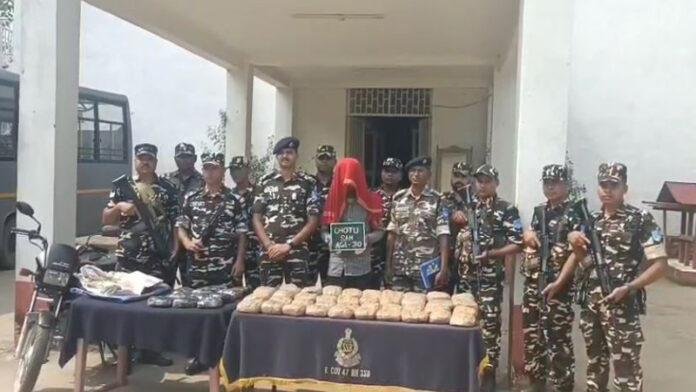 SSB व पुलिस की संयुक्त कार्रवाई, चरस के साथ तस्कर गिरफ्तार