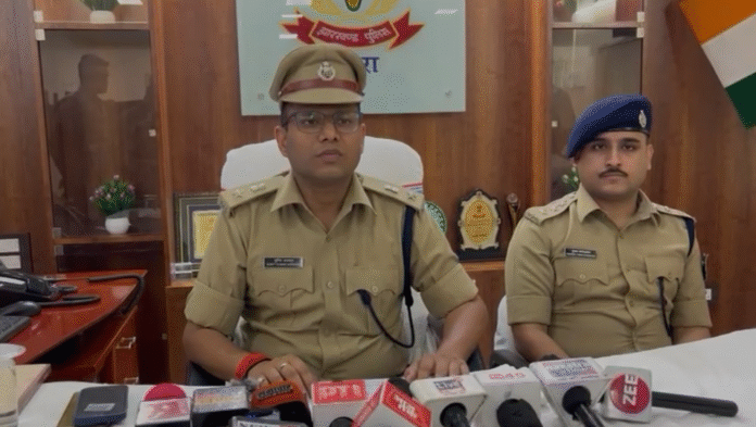 Chatra : सिविल ड्रेस में पुलिस की गुंडागर्दी, एसपी की सख्त कार्रवाई-दो जवान सस्पेंड...