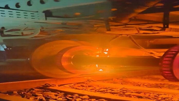 जम्मू तवी एक्सप्रेस ट्रेन के पहिए में लगी आग, यात्रियों के बीच मची अफरा-तफरी