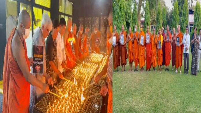 अहमदाबाद विमान हादसा : मारे गए लोगों की आत्मा की शांति के लिए महाबोधि मंदिर में विशेष प्रार्थना