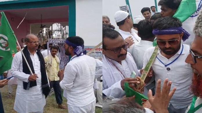 वक्फ बोर्ड का विरोध करना पड़ा महंगा, नेता पार्टी का झंडा लेकर आए तो बमक गया युवक