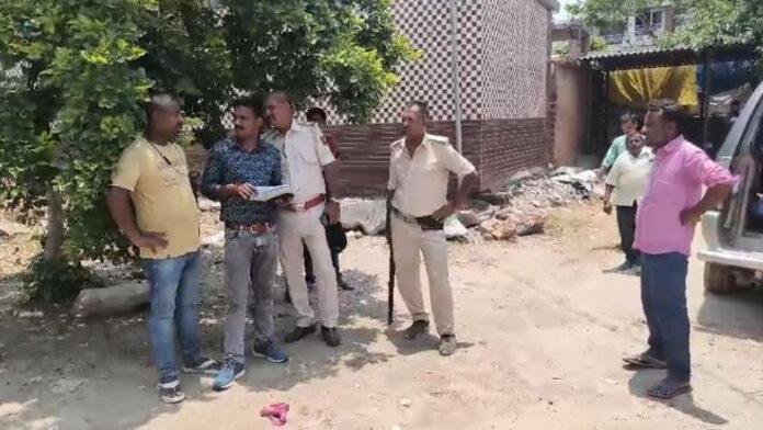 खून के प्यासे हो गए 2 पक्ष, व्यक्ति की कर दी पिटाई, मौत