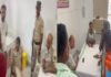 पताही अस्पताल में लापरवाही से नवजात की मौत, परिजनों ने किया हंगामा