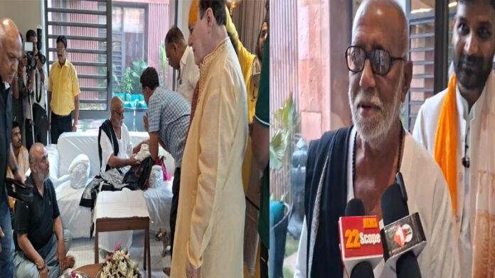 गयाजी पहुंचे मोरारी बापू, डालमिया परिवार के आमंत्रण पर किया विशेष प्रवास