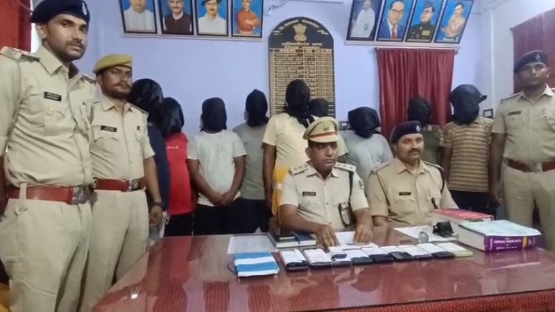 पुलिस ने 9 साइबर अपराधियों को किया गिरफ्तार