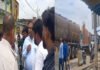 शिवसागर में राष्ट्रीय राजमार्ग-19 को स्थानीय लोगों ने किया जाम