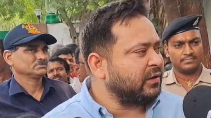 तेजस्वी का बेरोजगारी व परिवारवाद पर तीखा हमला, कहा- बिहार में बना दीजिए जीजा व मेहरारू आयोग