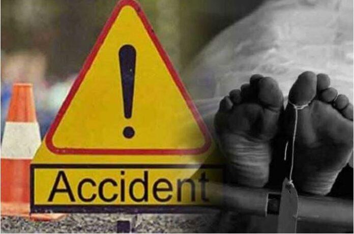 Dhanbad: बकरीद मनाने लौट रहा था परिवार, इनोवा-ट्रैक्टर टक्कर में युवती की मौत, चार घायल