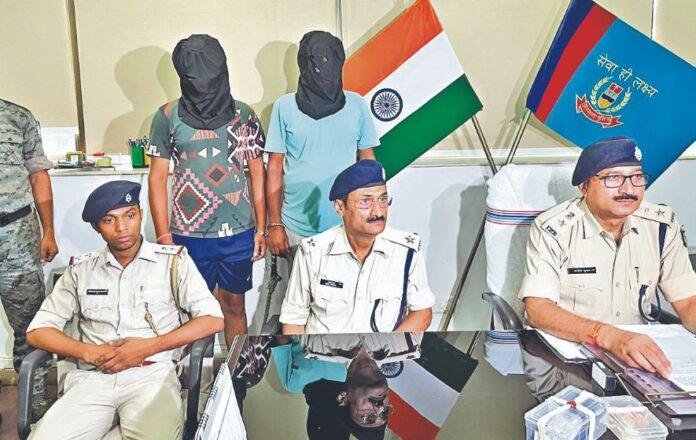 Ranchi: कृष्णापुरी में ब्राउन शुगर की खरीद-बिक्री का भंडाफोड़, बाप-बेटे गिरफ्तार