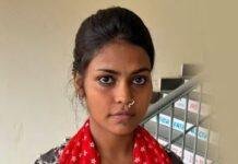 Chakulia: ट्रेन में भीख मांगने वाले समुदाय की बेटी बनी मिसाल: दामिनी सबर ने इंटर में पाई प्रथम श्रेणी, अपने समुदाय से ऐसा करने वाली पहली छात्रा बनी, पढ़ाई के लिए शादी से किया इनकार