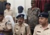 Dhanbad Crime : अवैध शराब कारोबार पर पुलिस का शिकंजा, भारी मात्रा में शराब जब्त-दो गिरफ्तार...