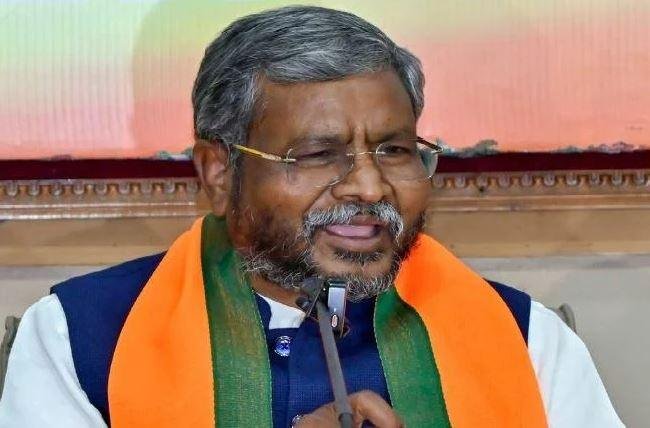 Breaking : बाबूलाल का सीएम हेमंत पर बड़ा आरोप, अधिकारियों के जरिये मुझे फंसाना चाहते हैं और...