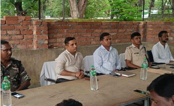 Ramgarh : बकरीद पर्व को लेकर रजरप्पा थाना में हुई शांति-समिति बैठक का आयोजन...