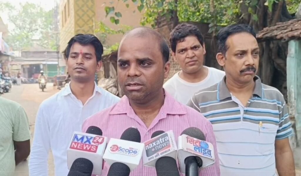 Dhanbad : जिंदगी से पहले ही मौत, झरिया में नाले में मासूम का भ्रूण मिलने से मची सनसनी...
