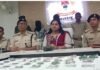 Palamu Crime : गहनों की बड़ी लूट का सनसनीखेज खुलासा, भारी मात्रा में लूटे गए सोने चांदी के साथ दो गिरफ्तार...