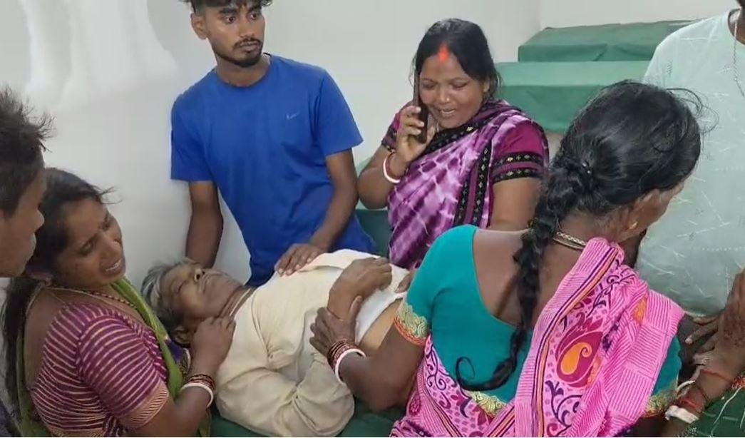 land dispute Giridih: जमुआ में जमीन विवाद को लेकर समाजसेवी कार्तिक दास की पीट-पीटकर हत्या