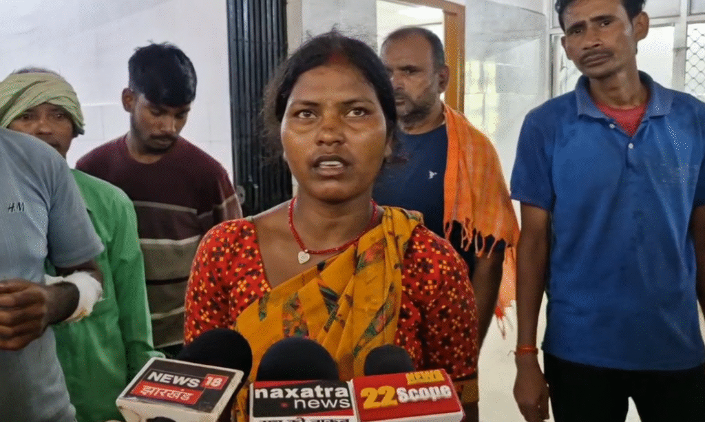Hazaribagh में अपराधी बेखौफ, ऑटो रोककर दो लोगों को मारी गोली... Hazaribagh मामले की जानकारी देती घायल की पत्नी