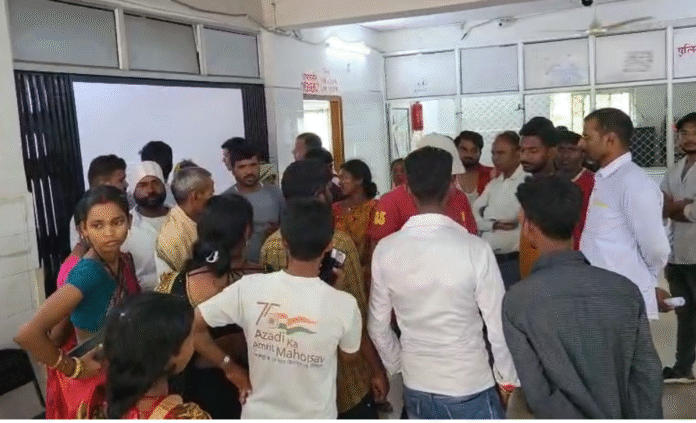 Hazaribagh में नहीं घट रहा अपराध, अपराधियों ऑटो रोककर दो लोगों को मारी गोली...