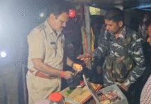 मादक पदार्थों के खिलाफ अभियान, गुमटी से गांजा की पुड़िया बरामद