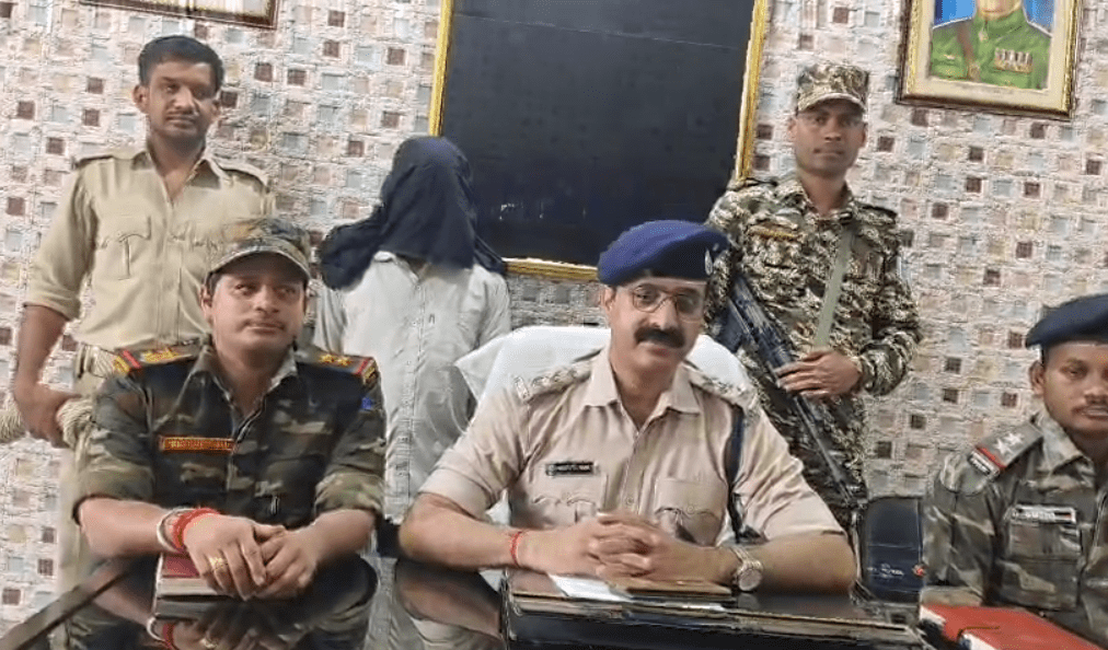 Palamu : आया था रंगदारी वसूलने पुलिस ने दर दबोचा, टीएसपीसी नक्सली गिरफ्तार...