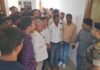 वाइन शॉप में कार्यरत कर्मचारियों का फूटा गुस्सा, 6 महीने से नहीं मिली सैलरी
