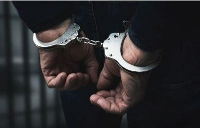 Dhanbad Crime : फाइनेंस कंपनी में डकैती की बना रहे थे योजना, सात शातिर अपराधी हथियारों के साथ गिरफ्तार...