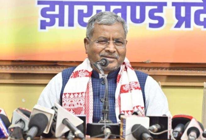 Jharkhand Politics : GSB गायब, घोटाला हाजिर: लोहरदगा की सड़क ने खोली हेमंत सरकार की पोल!-बाबूलाल का बड़ा हमला...