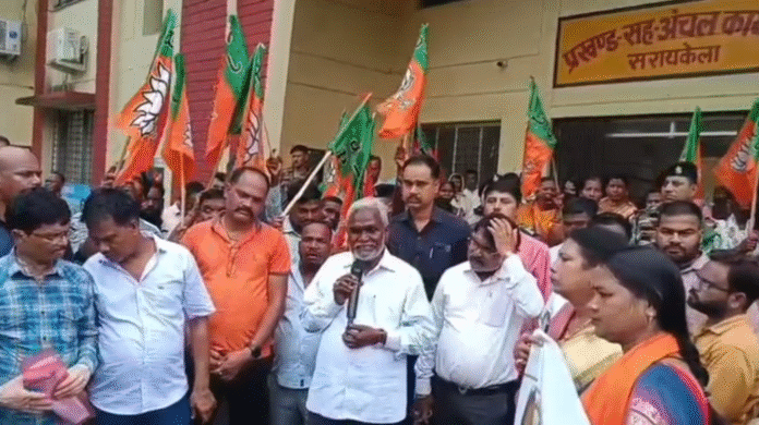 Saraikela: जन विरोधी है सरकार, जनता को ठगने का काम कर रही : चंपई सोरेन
