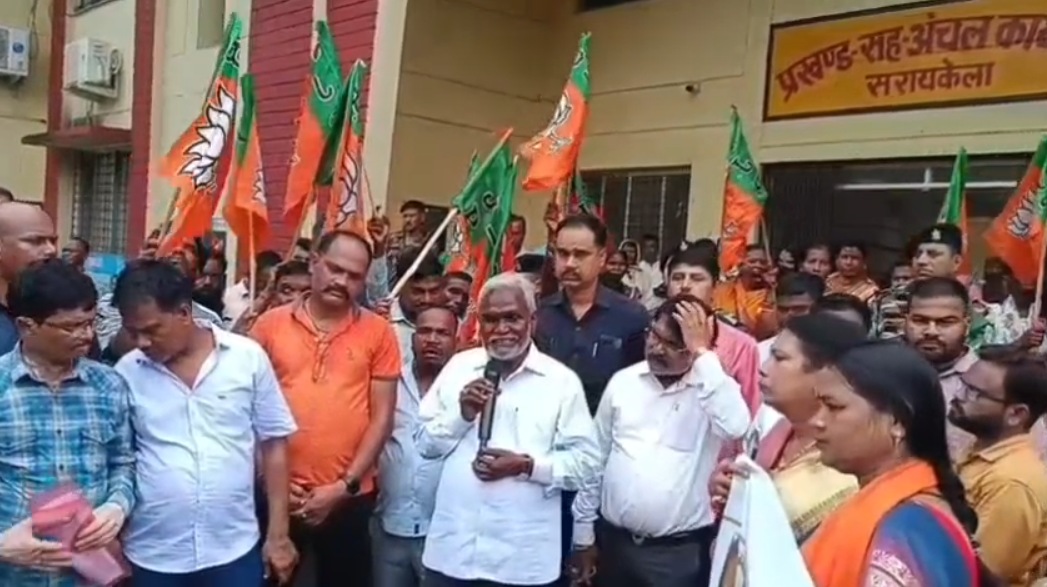 Saraikela: जन विरोधी है सरकार, जनता को ठगने का काम कर रही : चंपई सोरेन