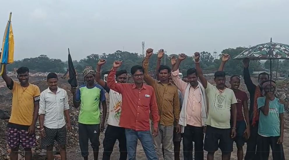 Ramgarh : 96 घंटे से बिजली गुल, आक्रोशित ग्रामीणों ने कर दिया चक्का जाम फिर...